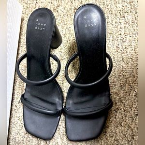 a new day black mule heels in 9 & 1/2